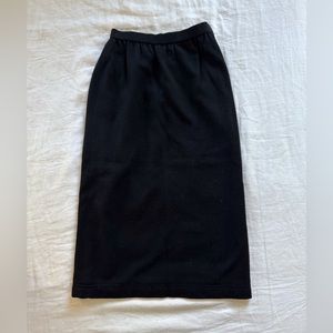 Vintage Oscar de la Renta wool mid length pencil A line skirt. W 4, fits 0.